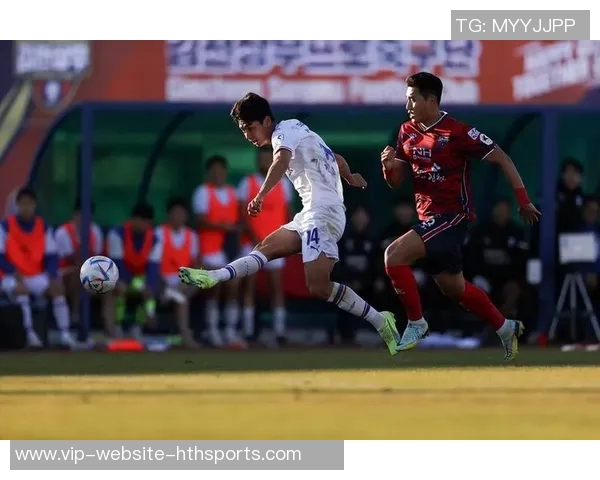 蔚山现代与尚城尚武的激烈对决展现足球魅力与战术智慧的巅峰较量